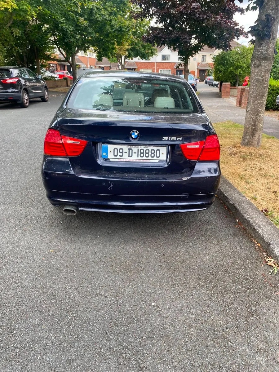 BMW 3-Series 2009 - Image 4