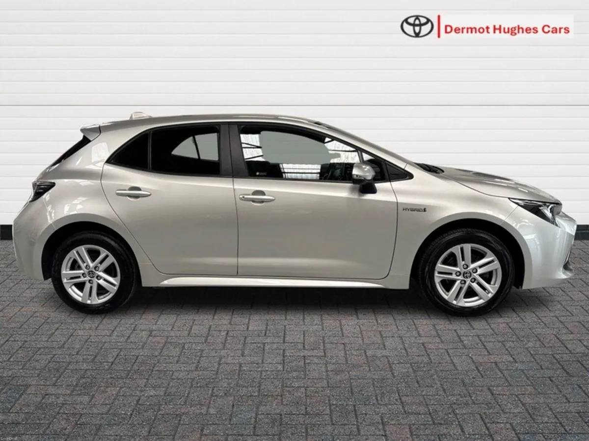 Toyota Corolla HYBRID LUNA H/B AUTO - Image 3