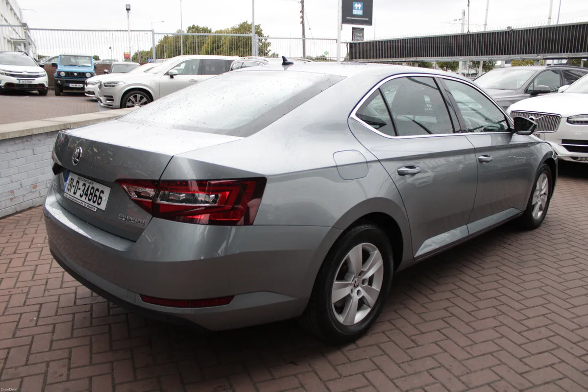 2019 SKODA SUPERB 2.0 TDI 150BHP DSG AMBITION 4DR - Image 4
