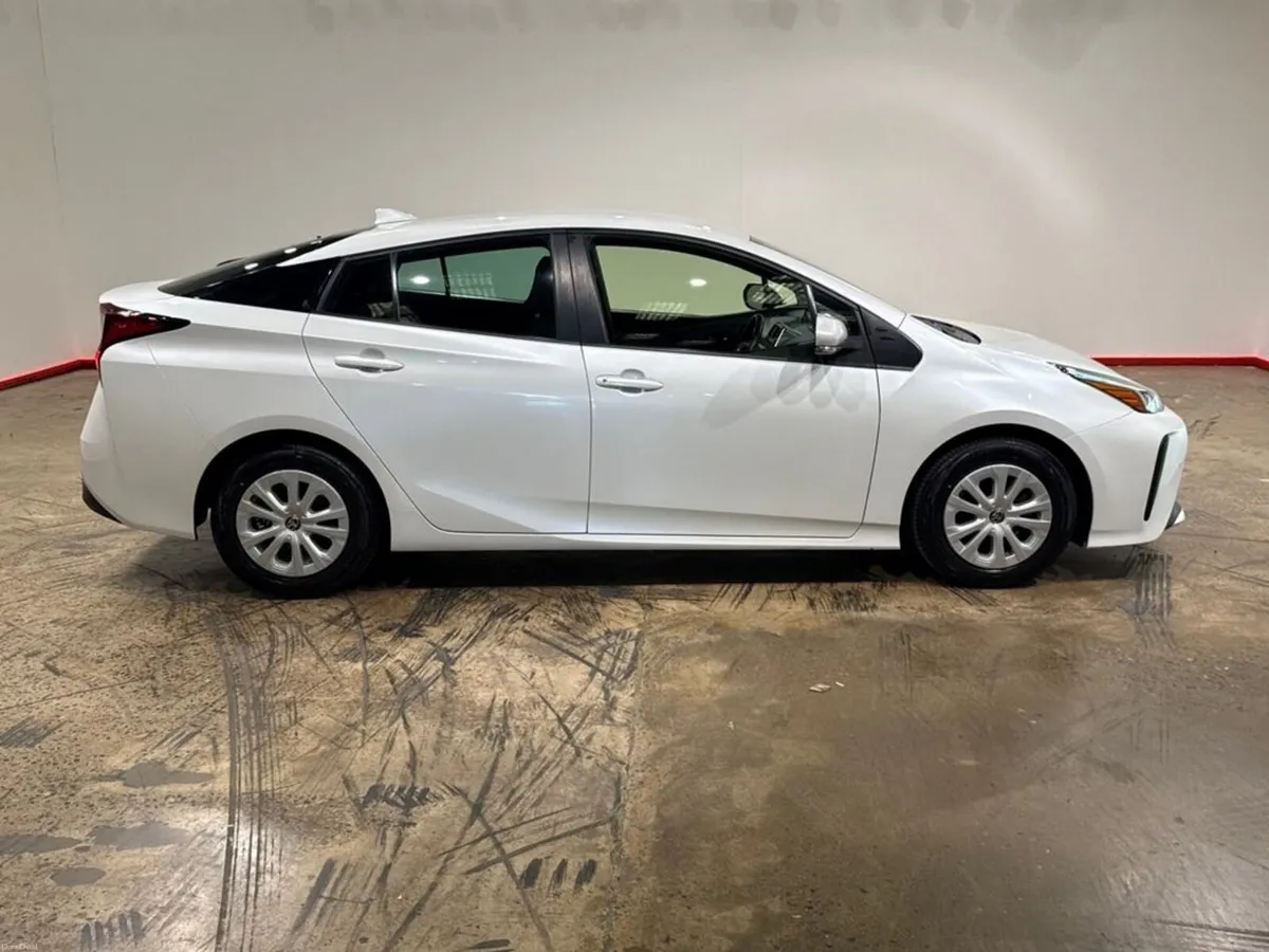 Toyota Prius 1.8 HYBRID AUTOMATIC - CRUISE CONTROL - Image 2