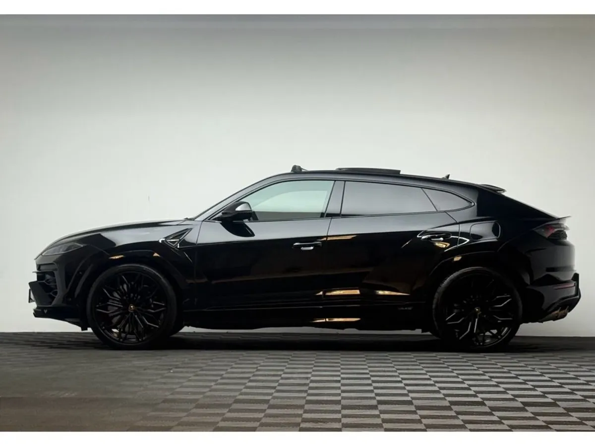 Lamborghini Urus URUS SE 4.0 V8 PHEV - Image 4