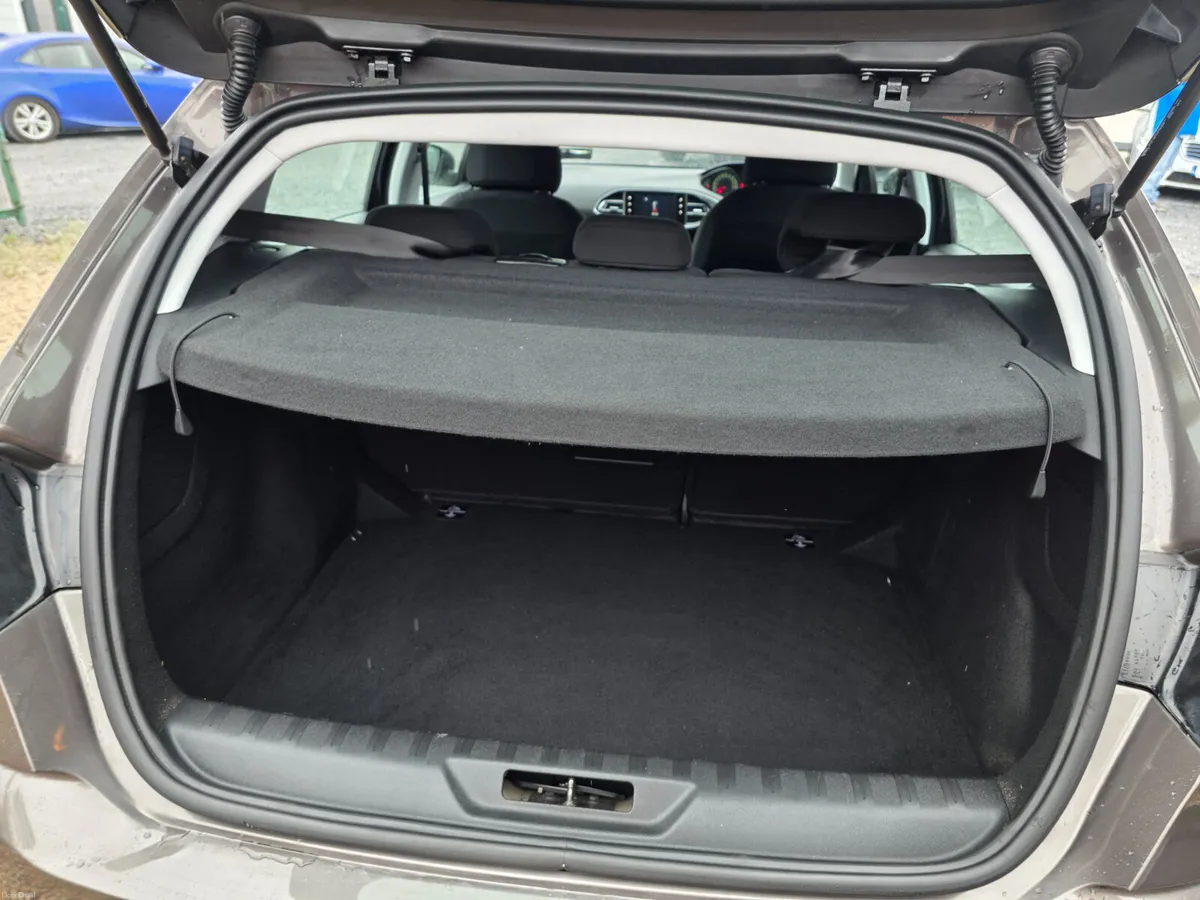 Peugeot 308 2015 - Image 6
