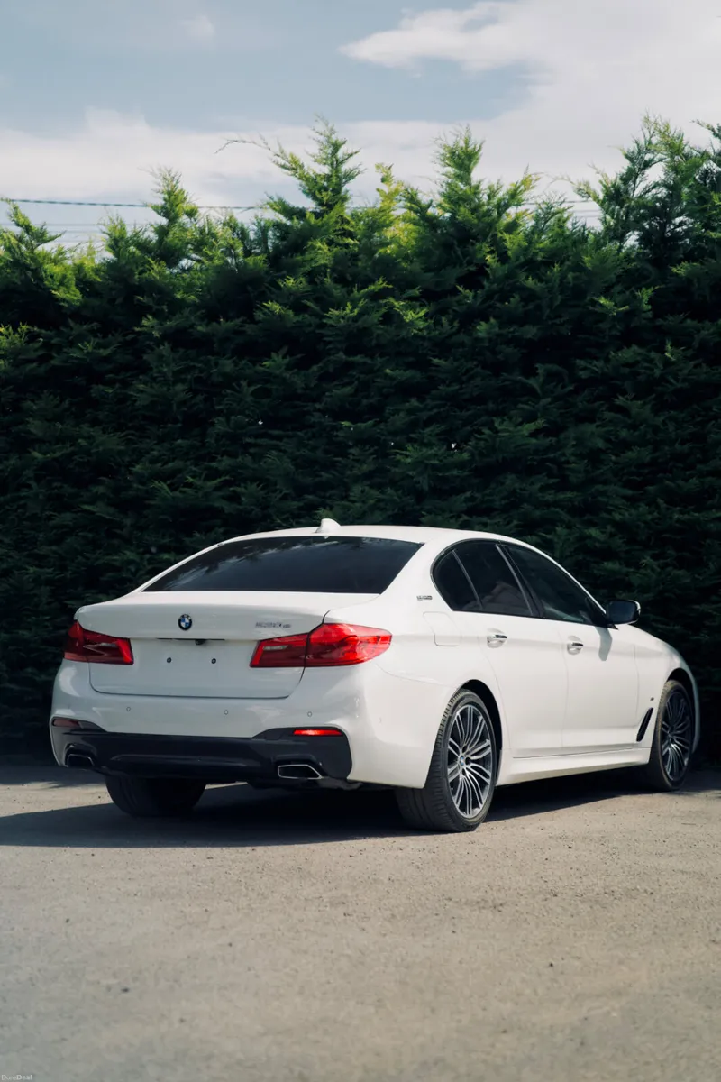 BMW 530e M Sport 2017 | Premium Plug-in Hybrid - Image 3