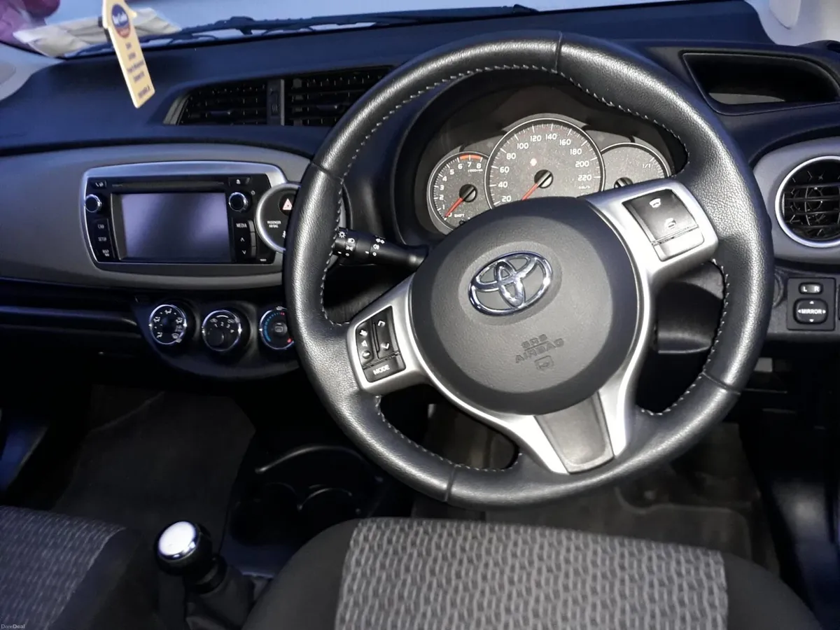 2014 Toyota Yaris 1.0L - Image 4