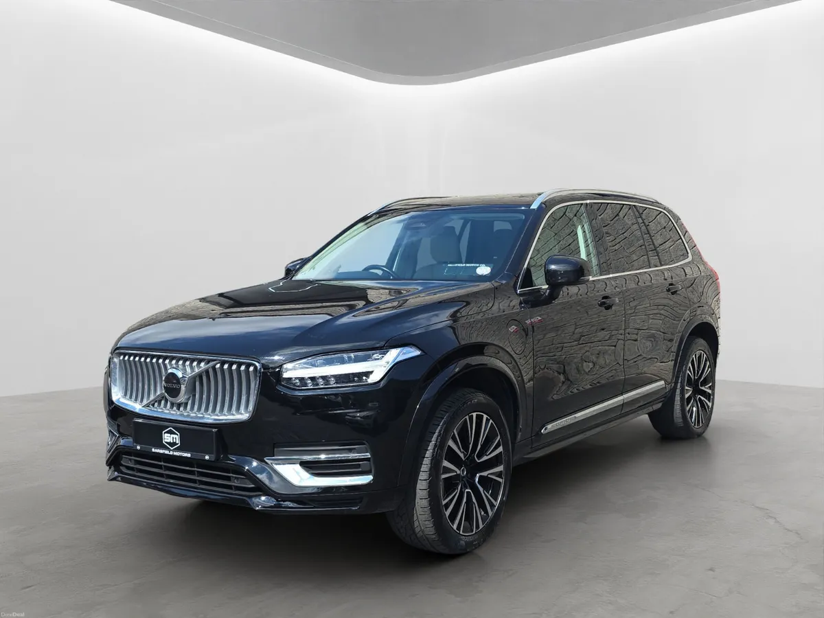 2023 VOLVO XC90 2.0 T8 CORE 7 SEATER. - Image 3
