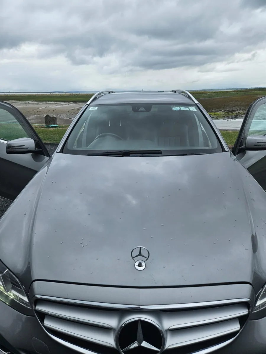 Mercedes E220 Estate - Image 1