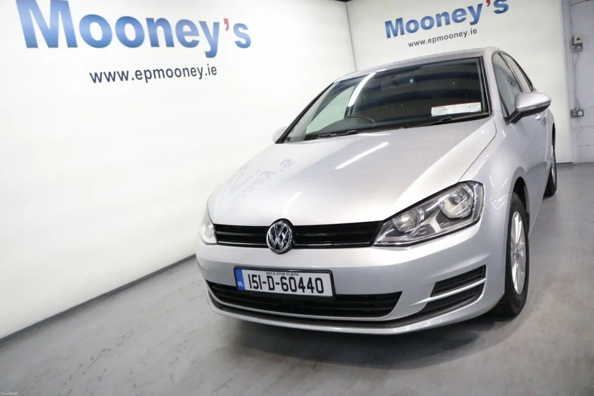 Volkswagen Golf Automatic Trendline 1.2L petrol Ha - Image 2