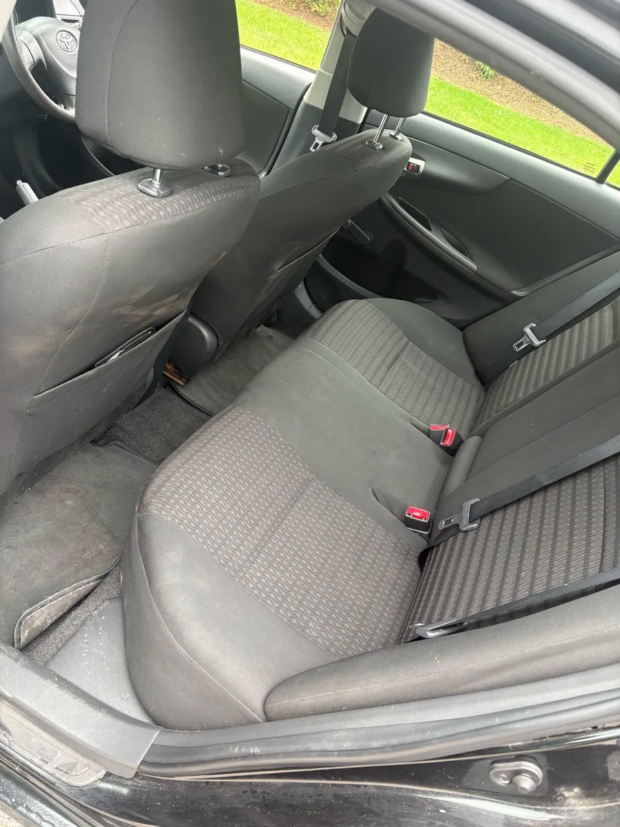 Toyota Corolla - Image 6