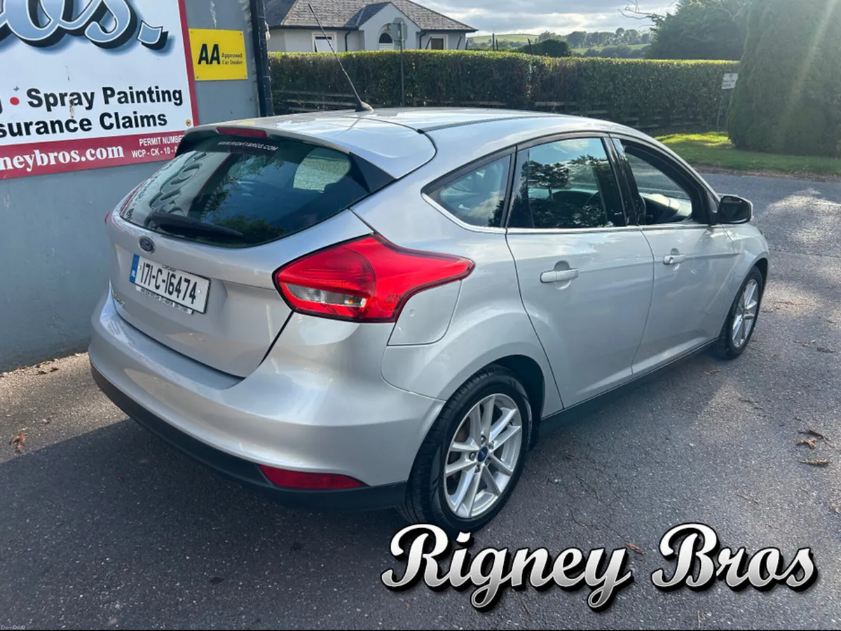 Ford Focus 1.5 TDCI ZETEC 95PS 5DR - Image 5