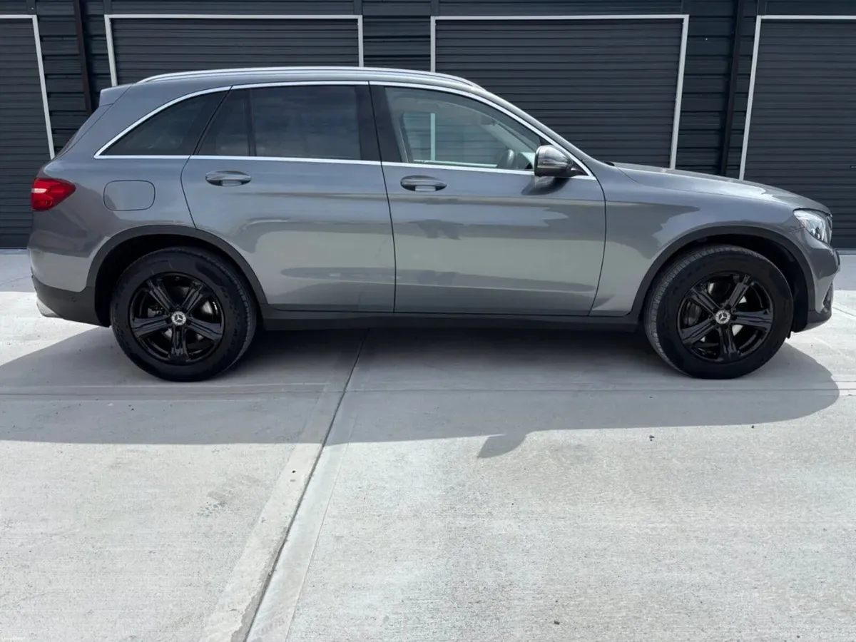 2017 Mercedes-Benz GLC 220 D 4 Matic Auto Diesel - Image 1