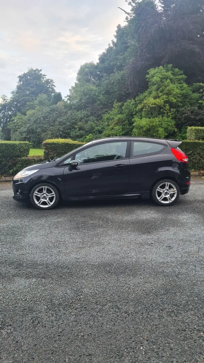 Ford Fiesta 2011 - Image 5