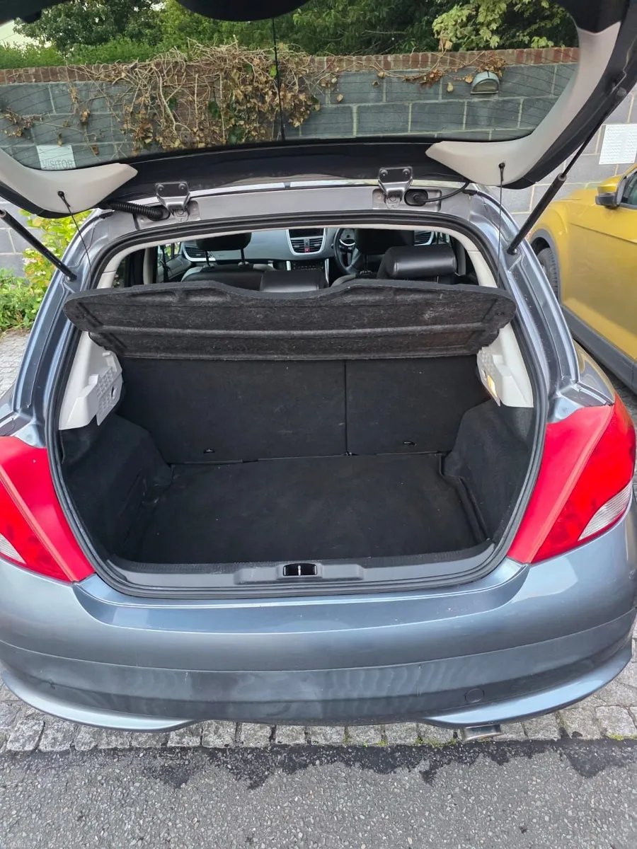 Peugeot 207 2011 - Image 3