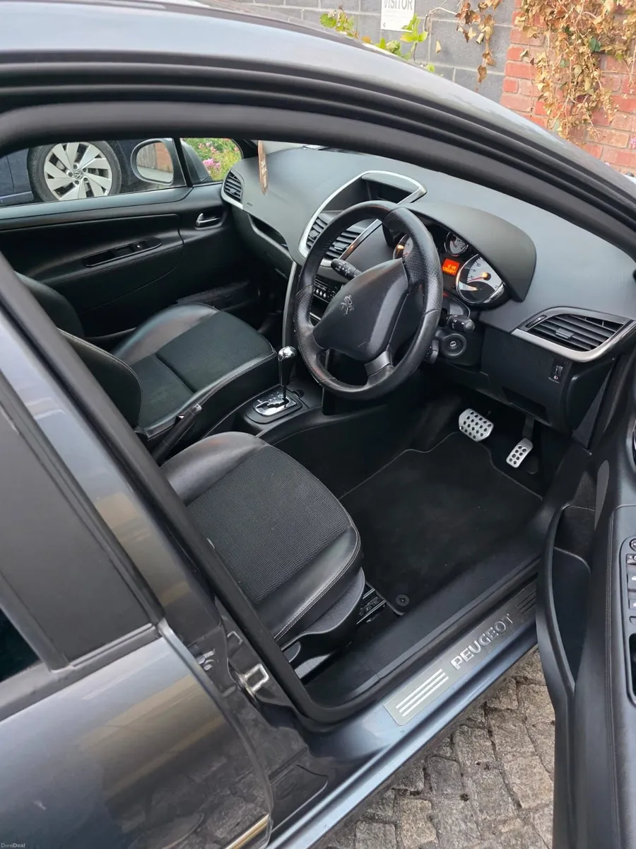 Peugeot 207 2011 - Image 5