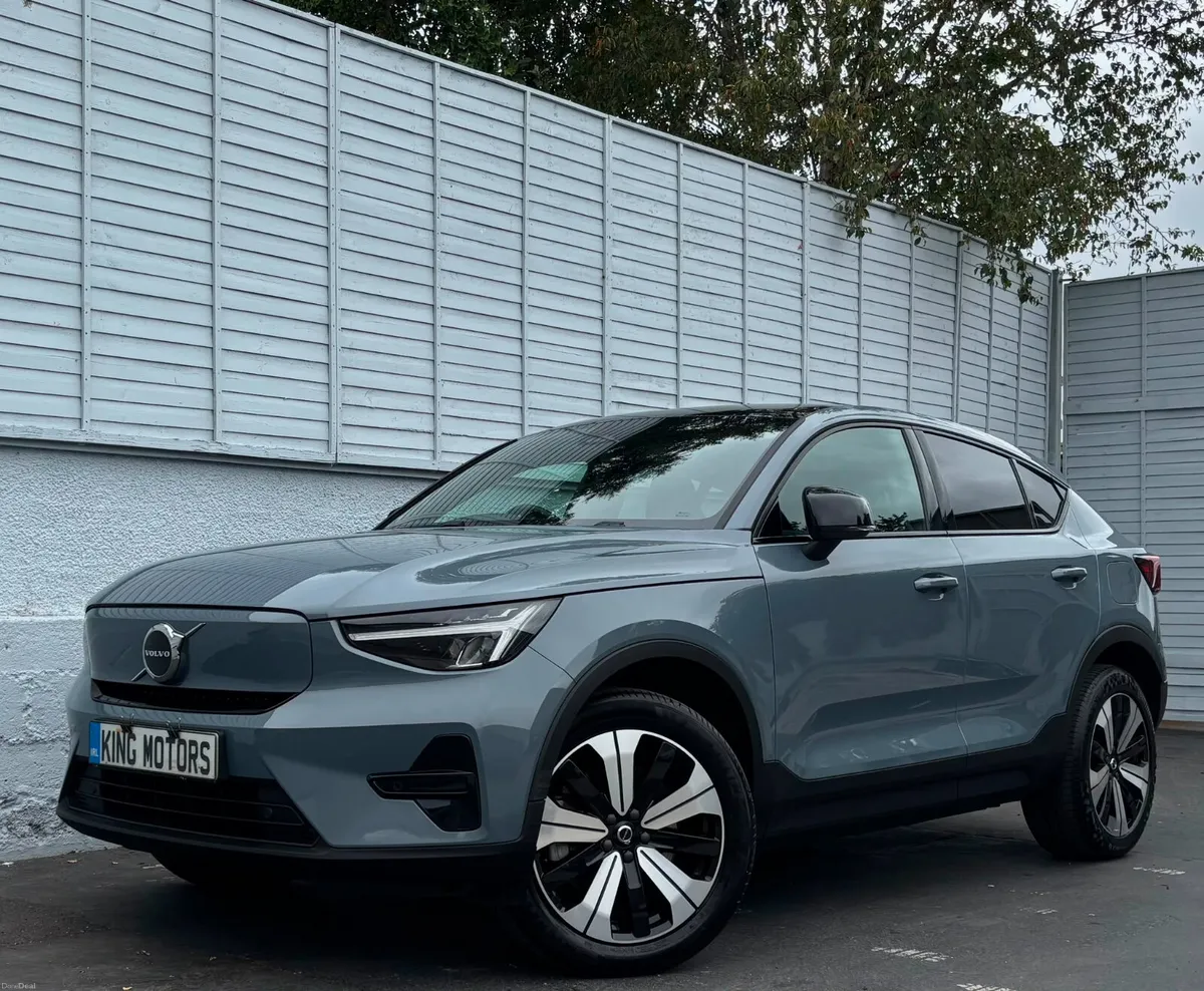 VOLVO C40 CORE 69KWH / 170 KW / PAN ROOF / APPLE - Image 4