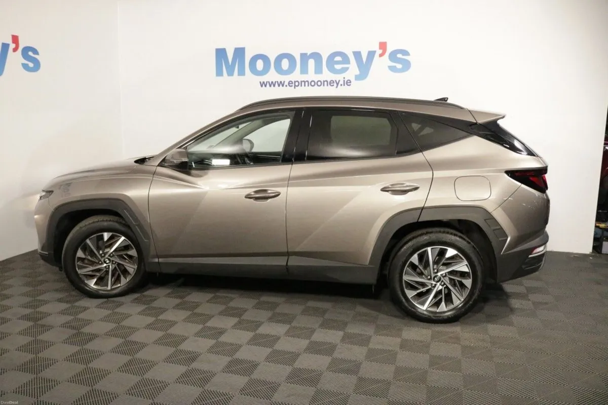 Hyundai Tucson Executive 1.6L Diesel SUV - 4.9% AP - Image 6