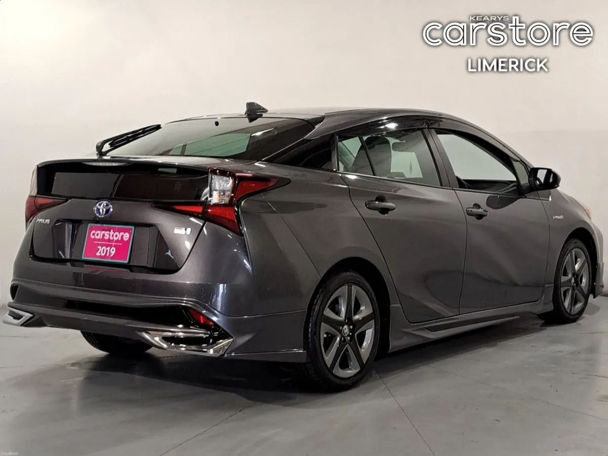 Toyota Prius 1.8 HYBRID - Image 3