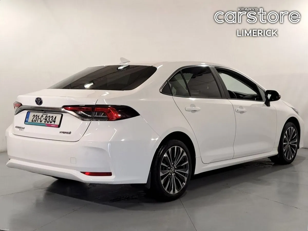 Toyota Corolla 1.8 Hybrid Luna Sport Saloon - Image 3