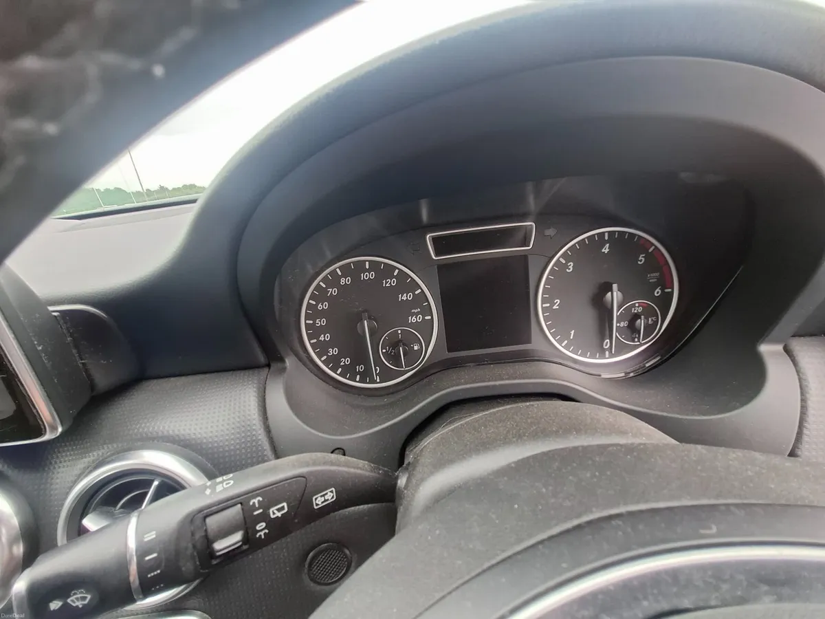 Mercedes-Benz A-Class 2015 - Image 5