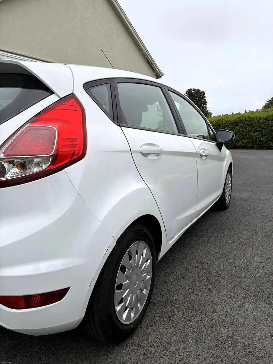 2015 Ford Fiesta 1.6 TDCi Style Econetic - Image 4