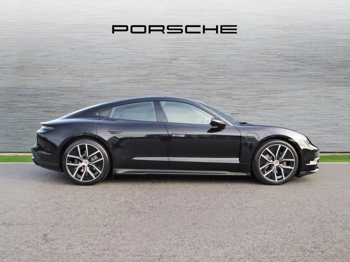 Porsche Taycan Black Edition - Image 4