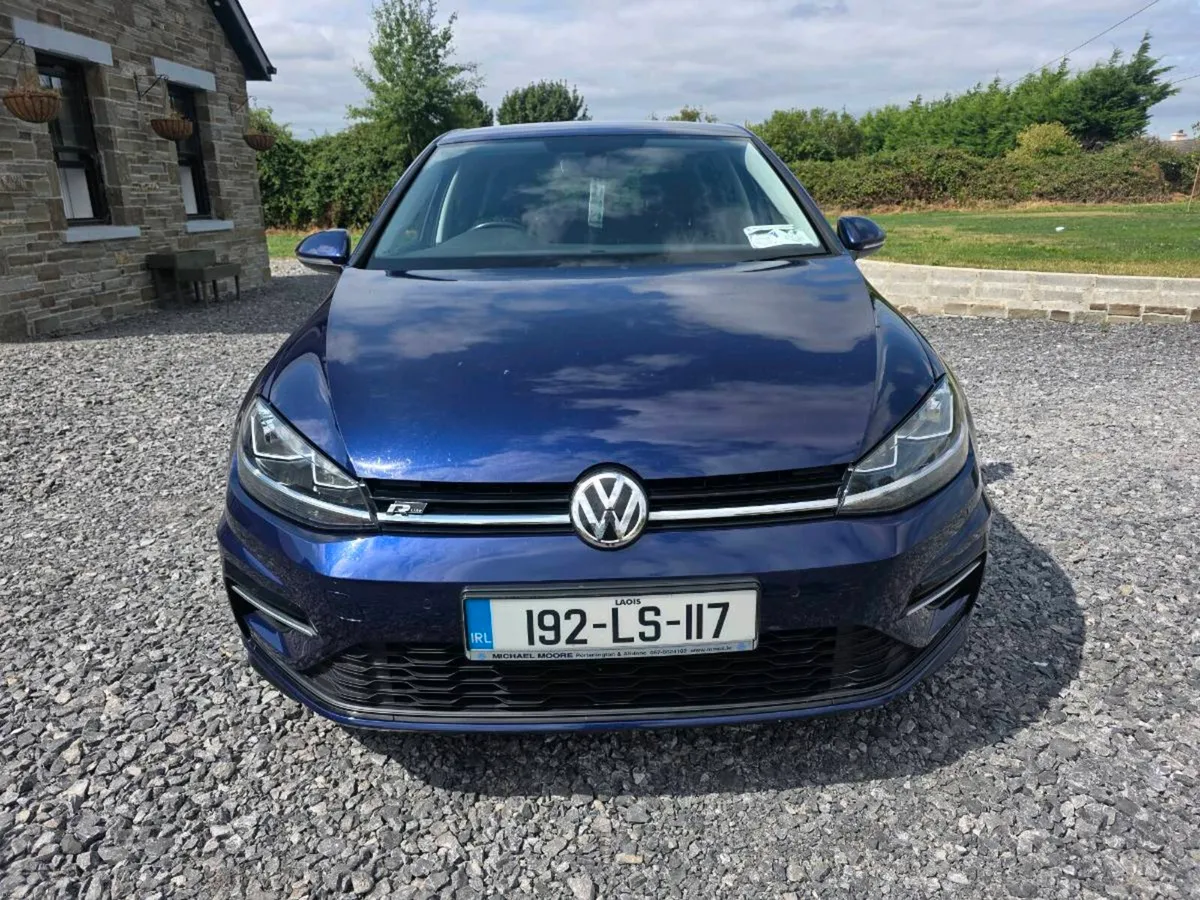 Volkswagen Golf R-Line - Image 2