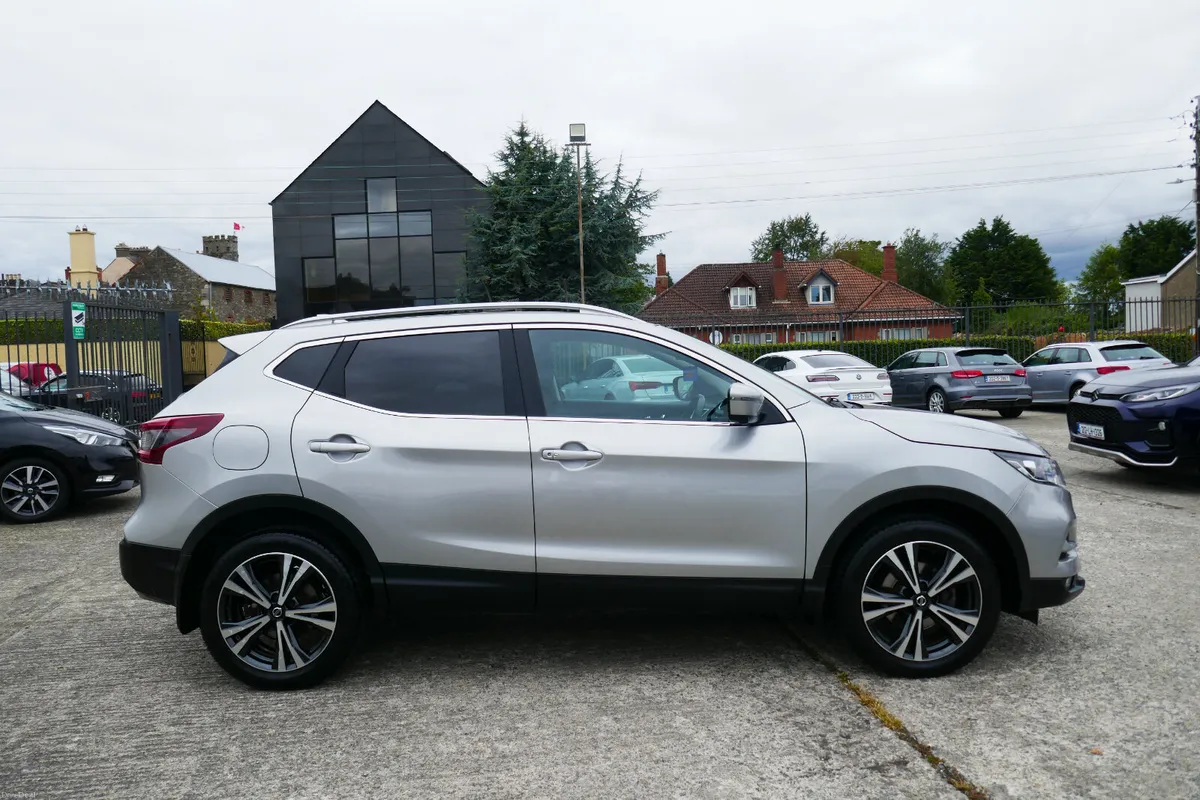 211, NISSAN QASHQAI 1.5 DSL SV PREMIUM MY2 MY20 4D - Image 3