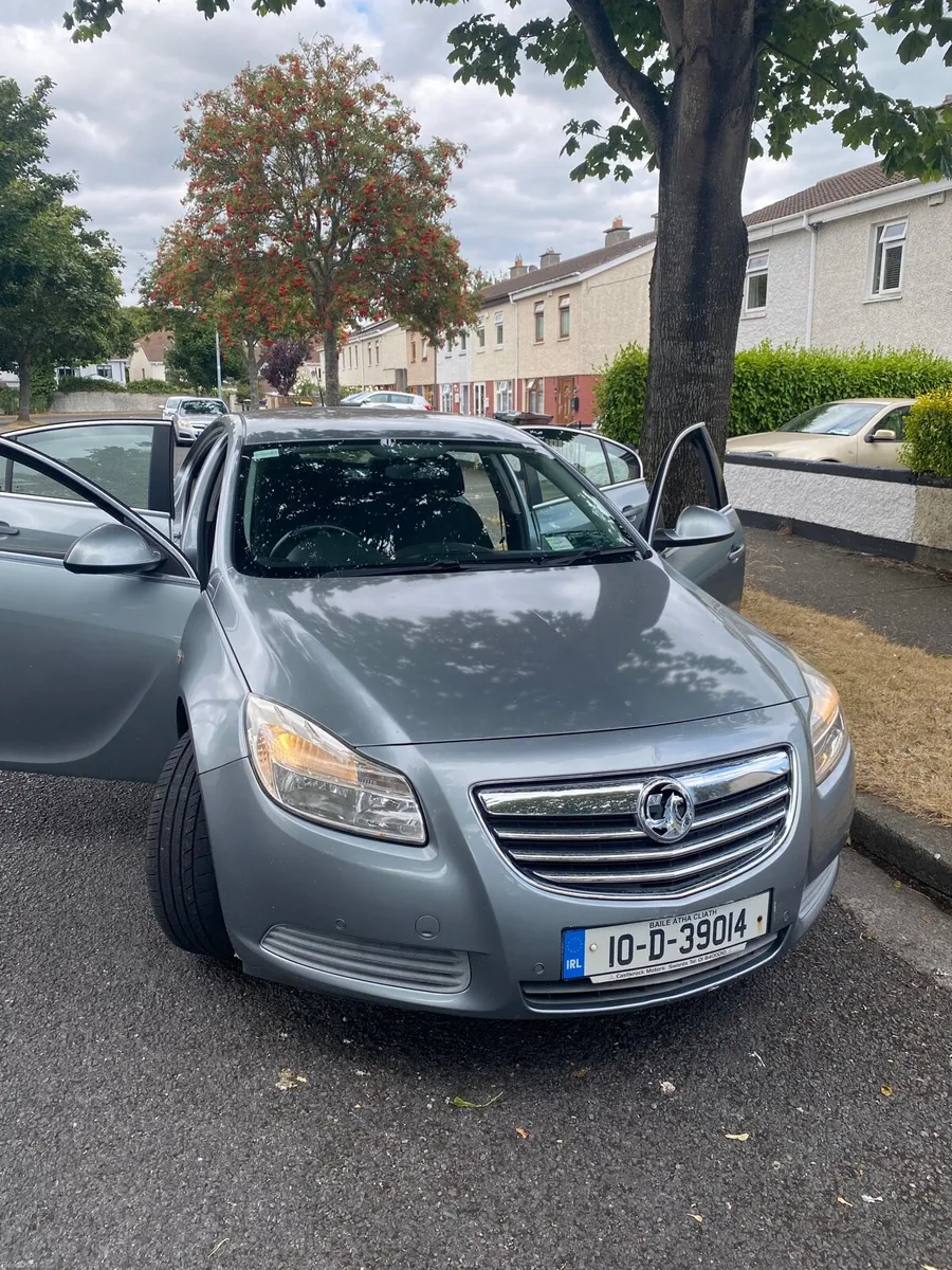 10 VAUXHALL insignia new nct in perfect condition - Image 1