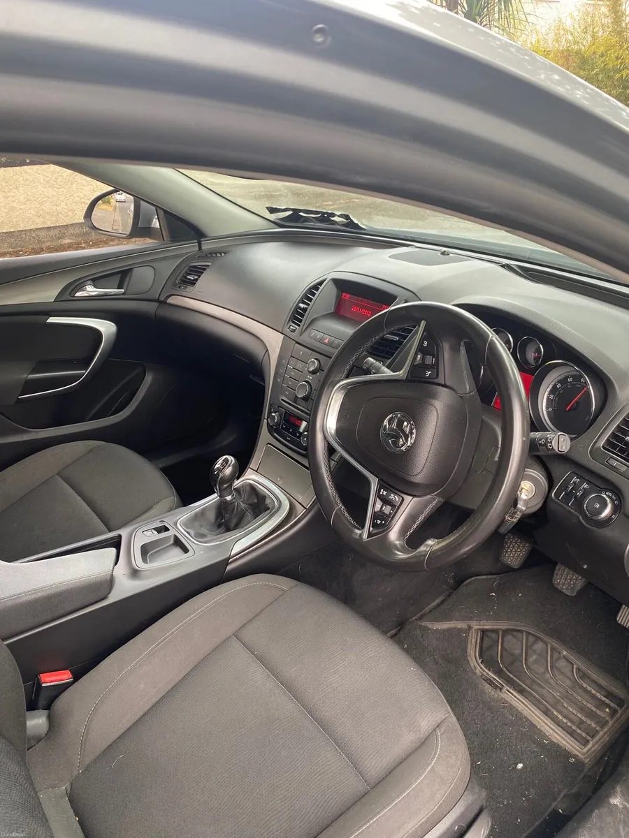 10 VAUXHALL insignia new nct in perfect condition - Image 6