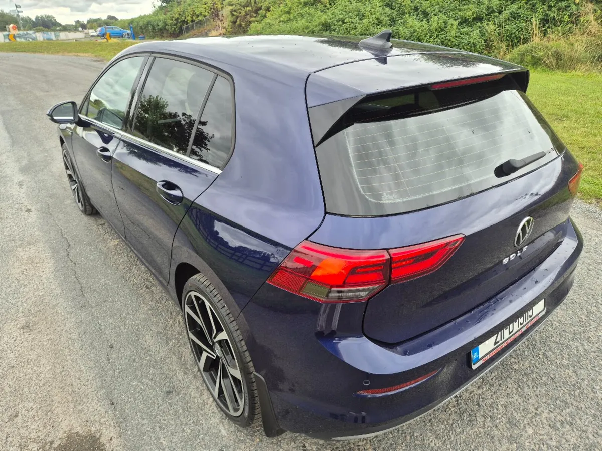 Volkswagen Golf Style 2.0L TDI - Image 6