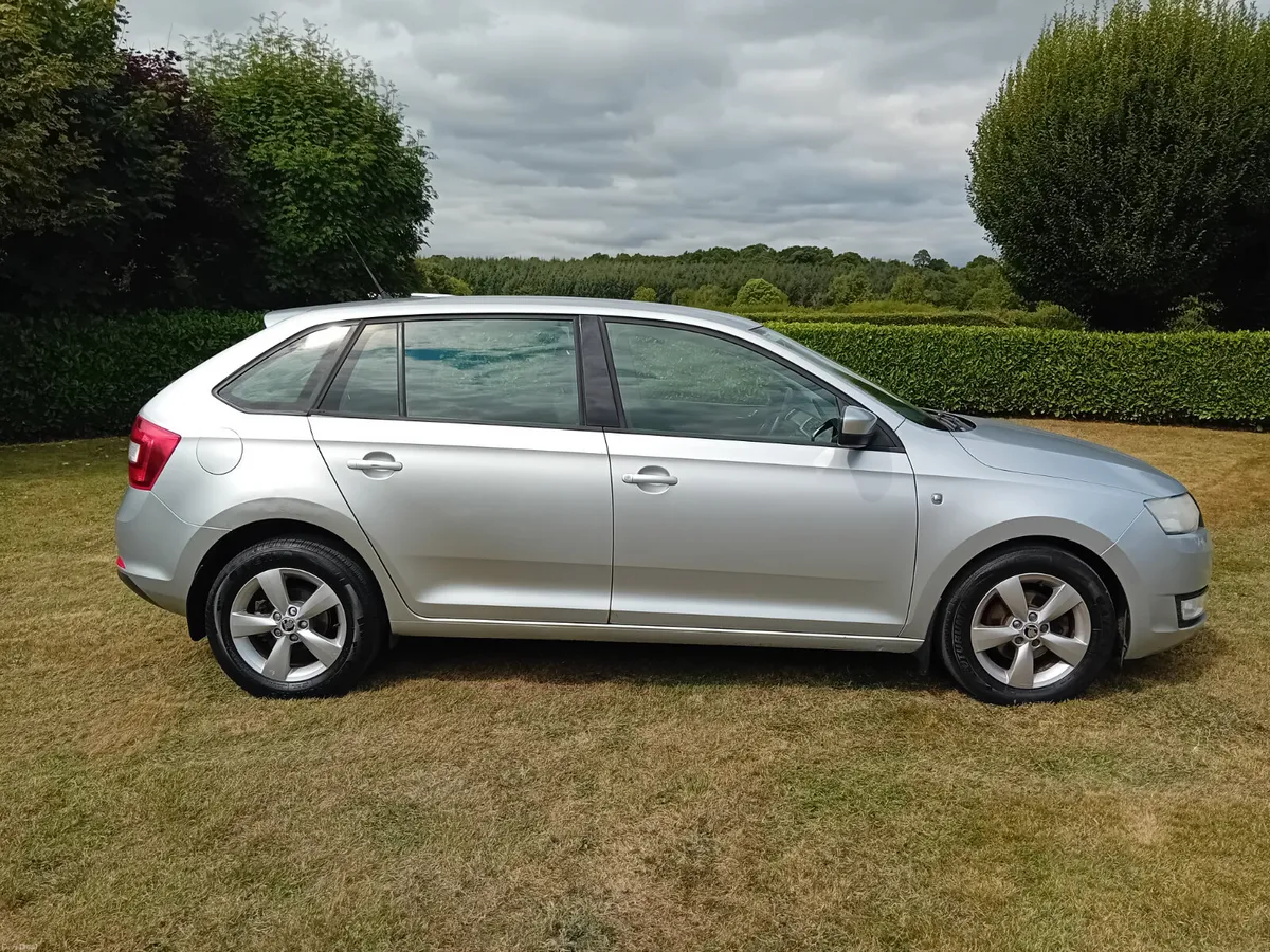Skoda Rapid 2014 - Image 4