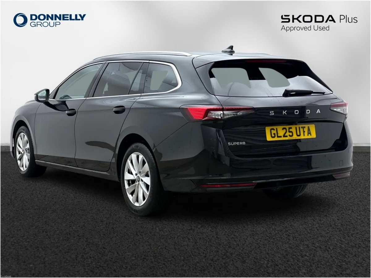 Skoda SUPERB Diesel Estate SE Technology - Image 3
