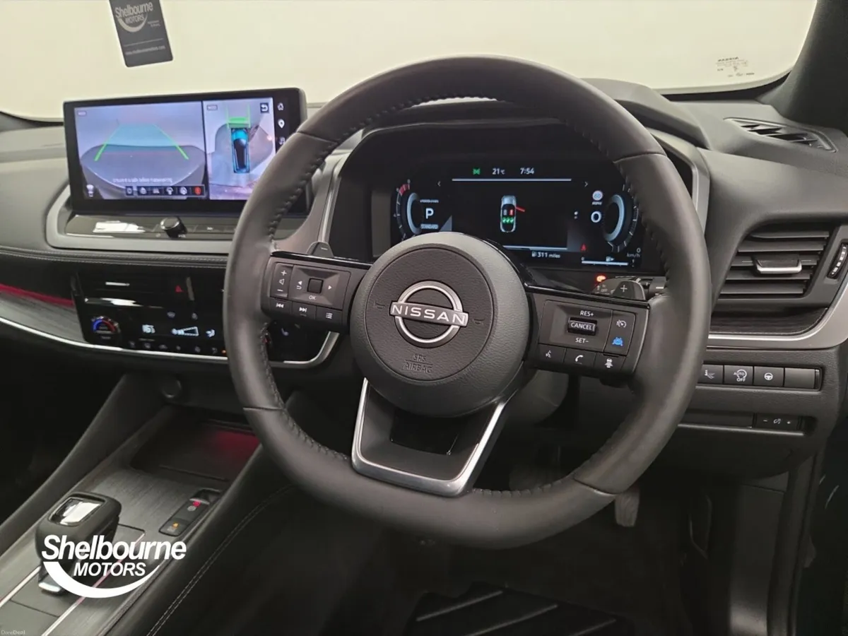 Nissan Qashqai Hatchback Tekna - Image 4