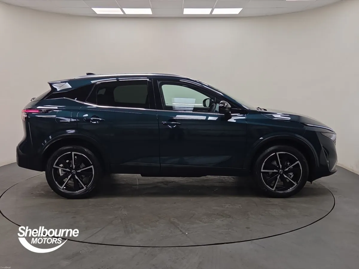 Nissan Qashqai Hatchback Tekna - Image 3