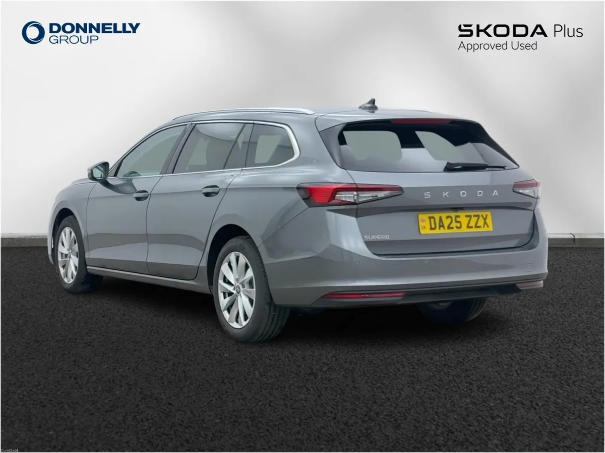 Skoda SUPERB Diesel Estate SE Technology - Image 3