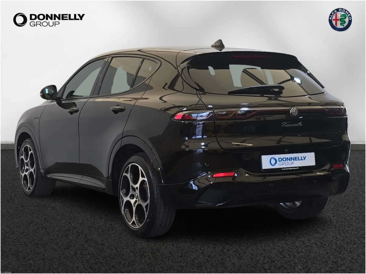 Alfa Romeo Tonale Hatchback Veloce - Image 2