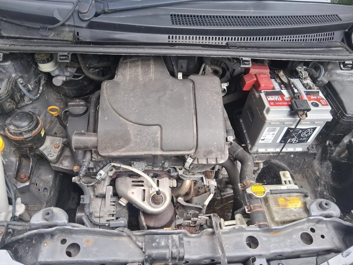 Toyota yaris - Image 2