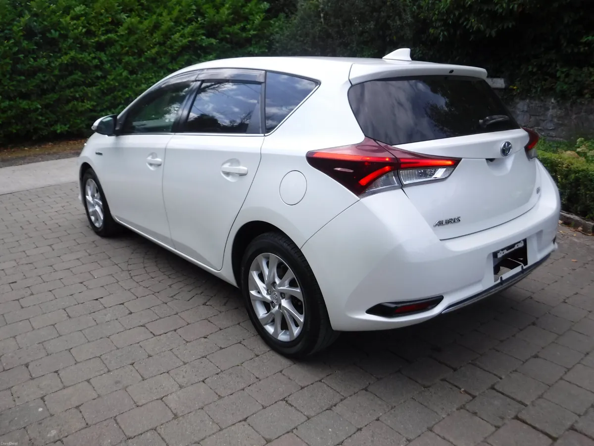 TOYOTA AURIS 1.8 AUTO HYBRID ANDROID+CARPLAY - Image 4