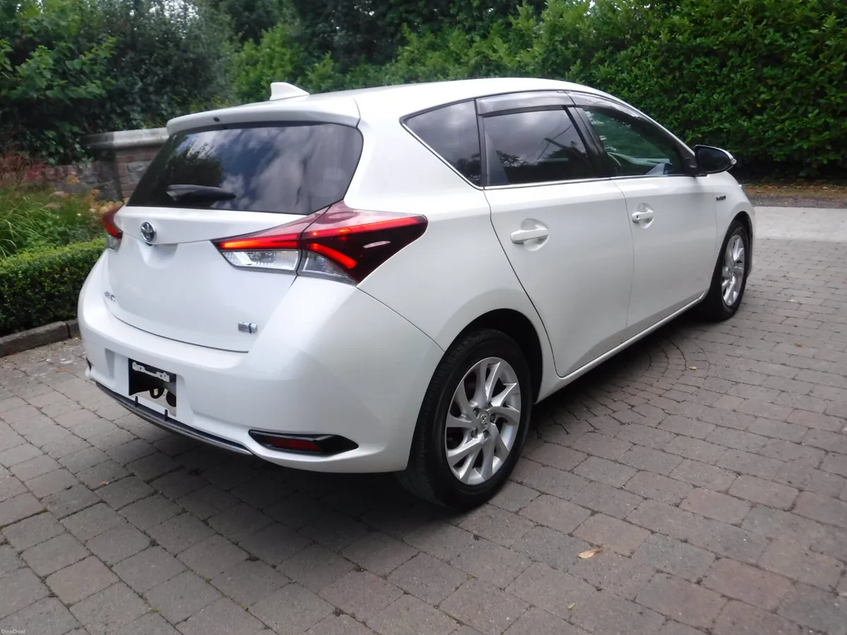 TOYOTA AURIS 1.8 AUTO HYBRID ANDROID+CARPLAY - Image 3