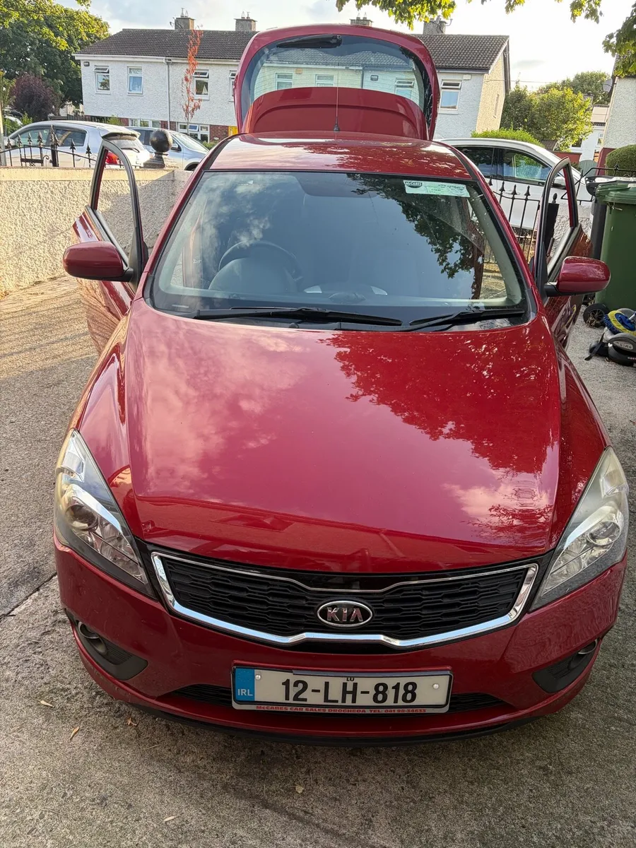 2012 KIA CEED New nct low mileage - Image 1