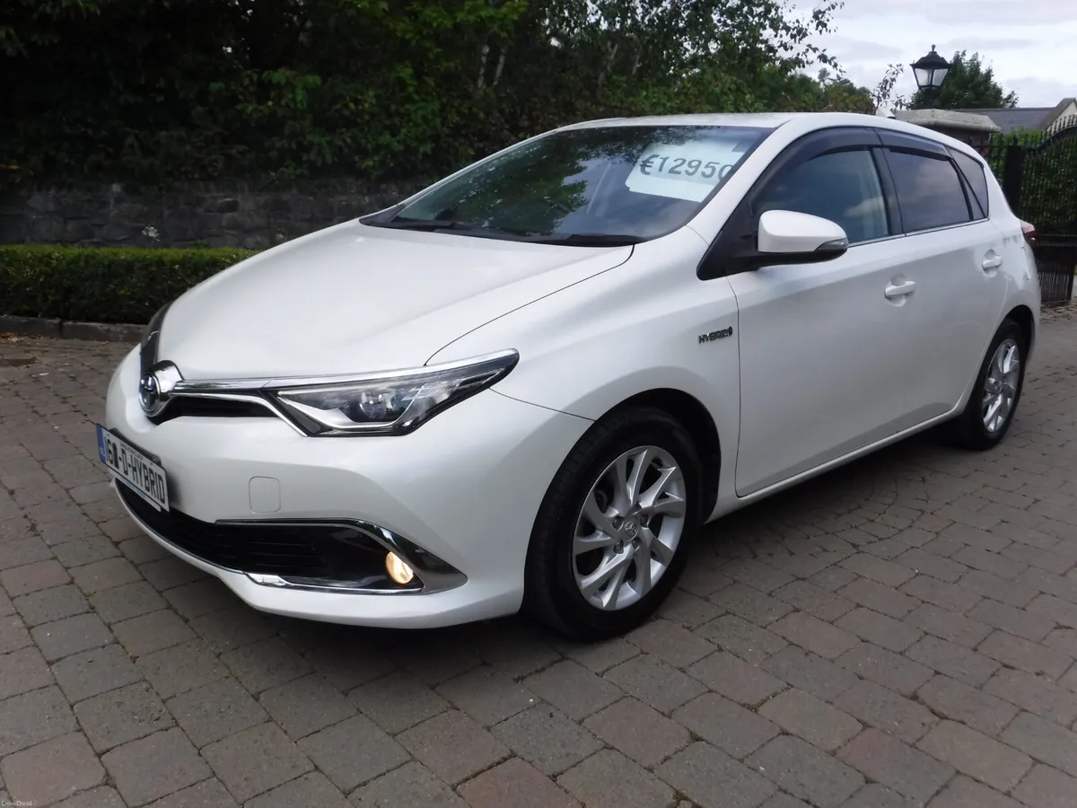 TOYOTA AURIS 1.8 AUTO HYBRID ANDROID+CARPLAY - Image 6