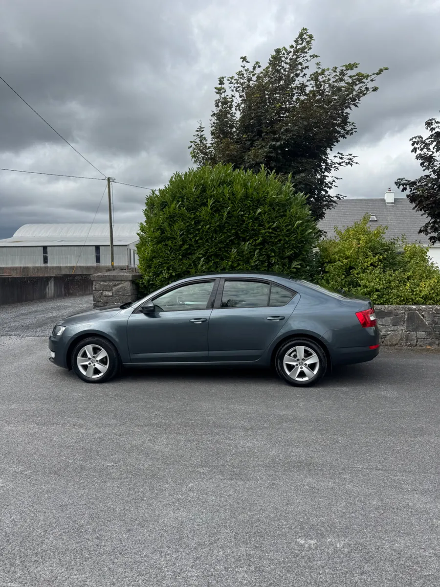Skoda Octavia 2017 - Image 5