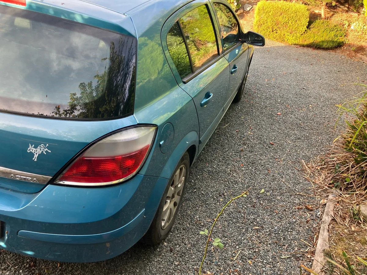 Opel Astra NCT 07/27 & TAX 09/26 - Image 5