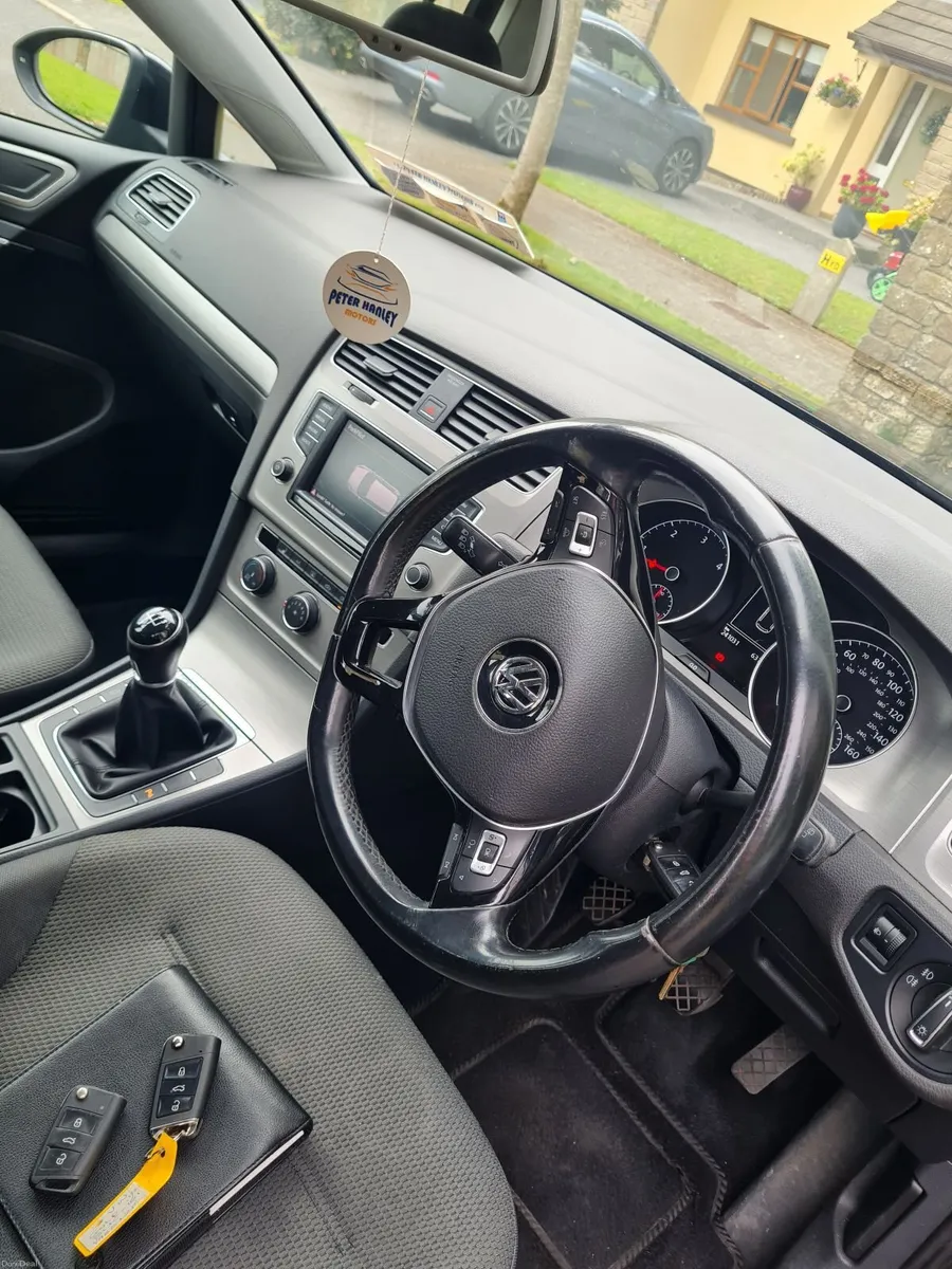 Volkswagen Golf 2016 !Emigrating! - Image 5