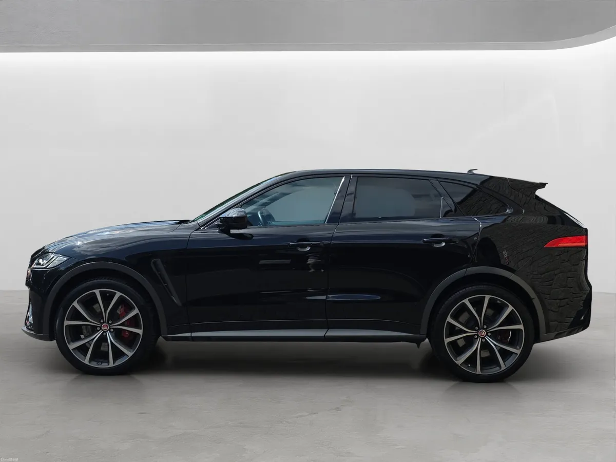 2019 JAGUAR F PACE 5.0 SVR S/C 550 BHP AUTO. - Image 4