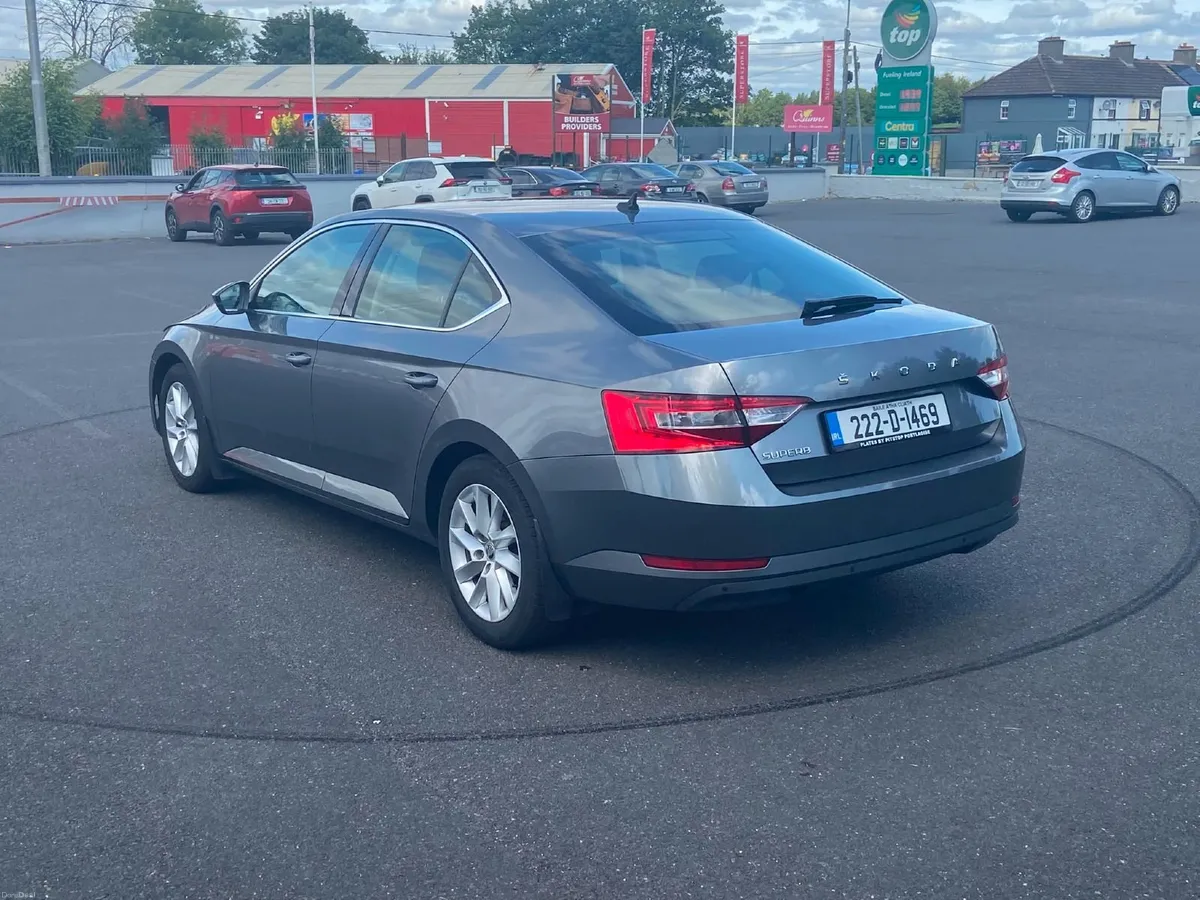 Skoda Superb 2022 - Image 4