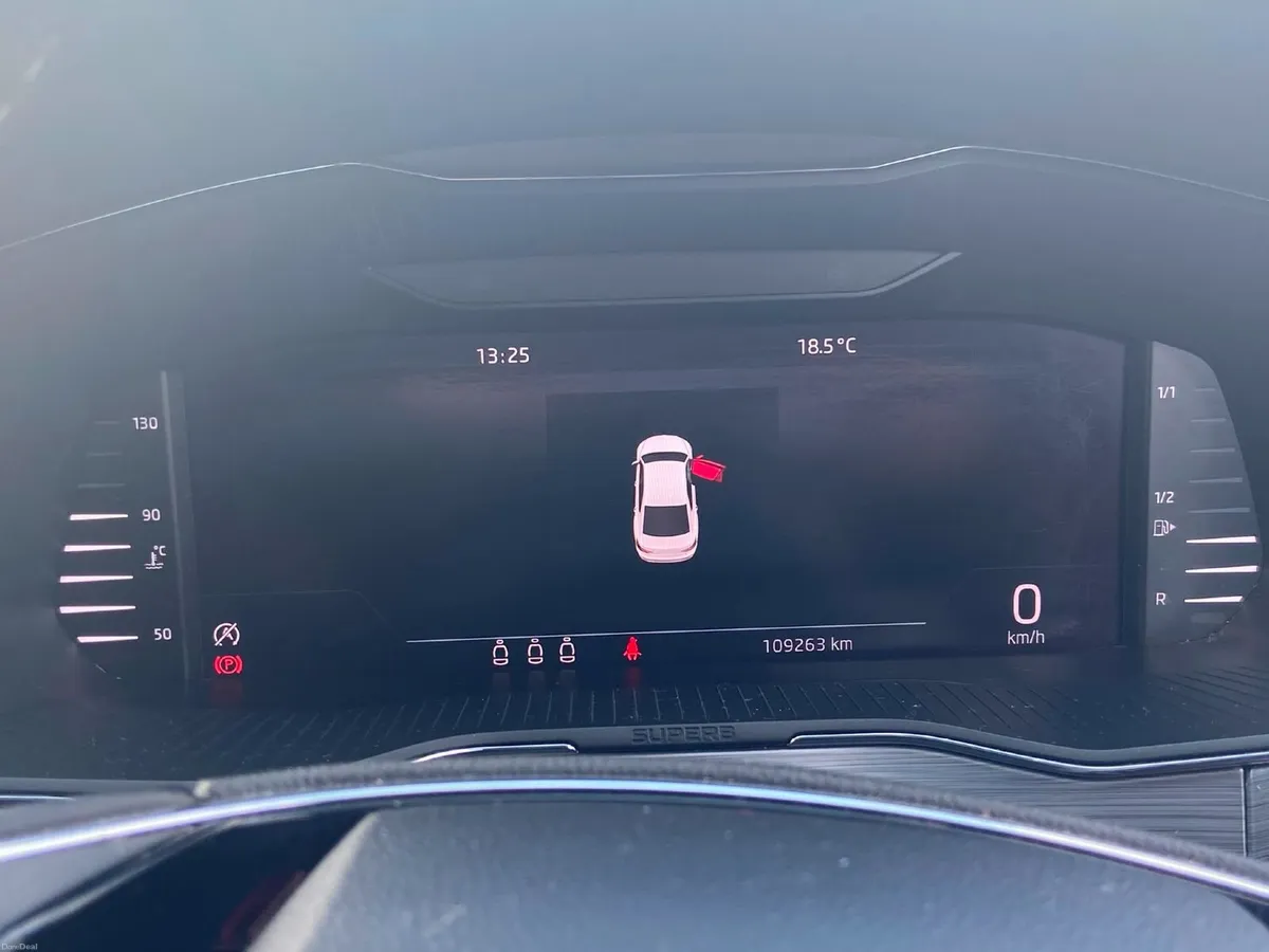 Skoda Superb 2022 - Image 2
