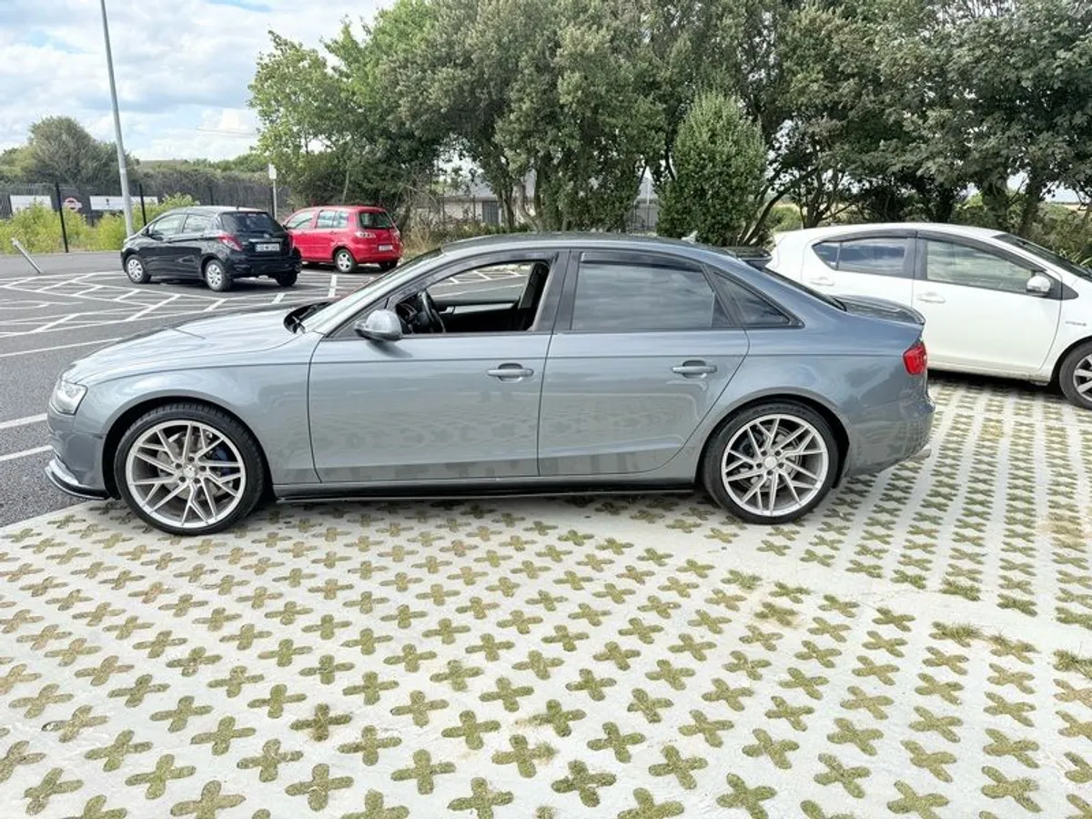 2014 Audi A4 - Image 5
