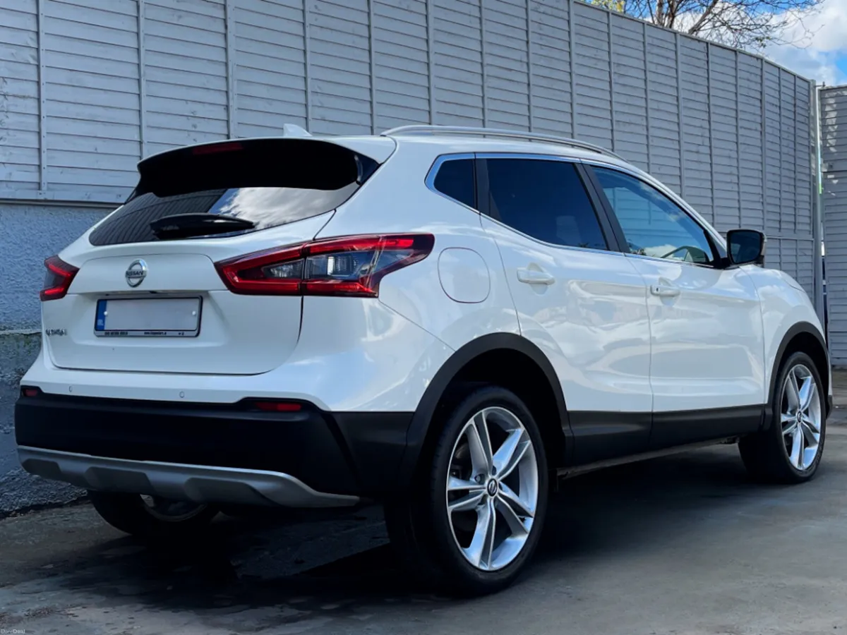 Nissan Qashqai 2019 / N-Vision / Pan Roof / CAMERA - Image 3