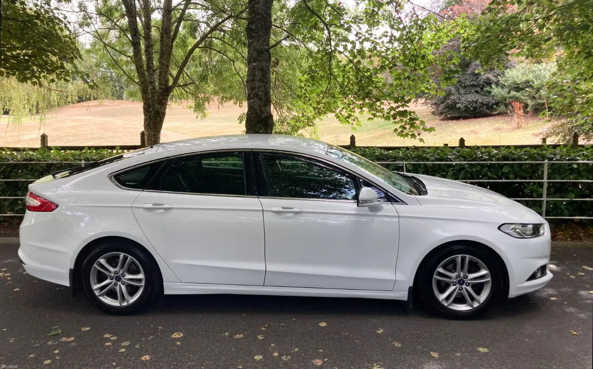 Ford Mondeo 1.5 TDCI 120 bhp Zetec Edition - Image 5