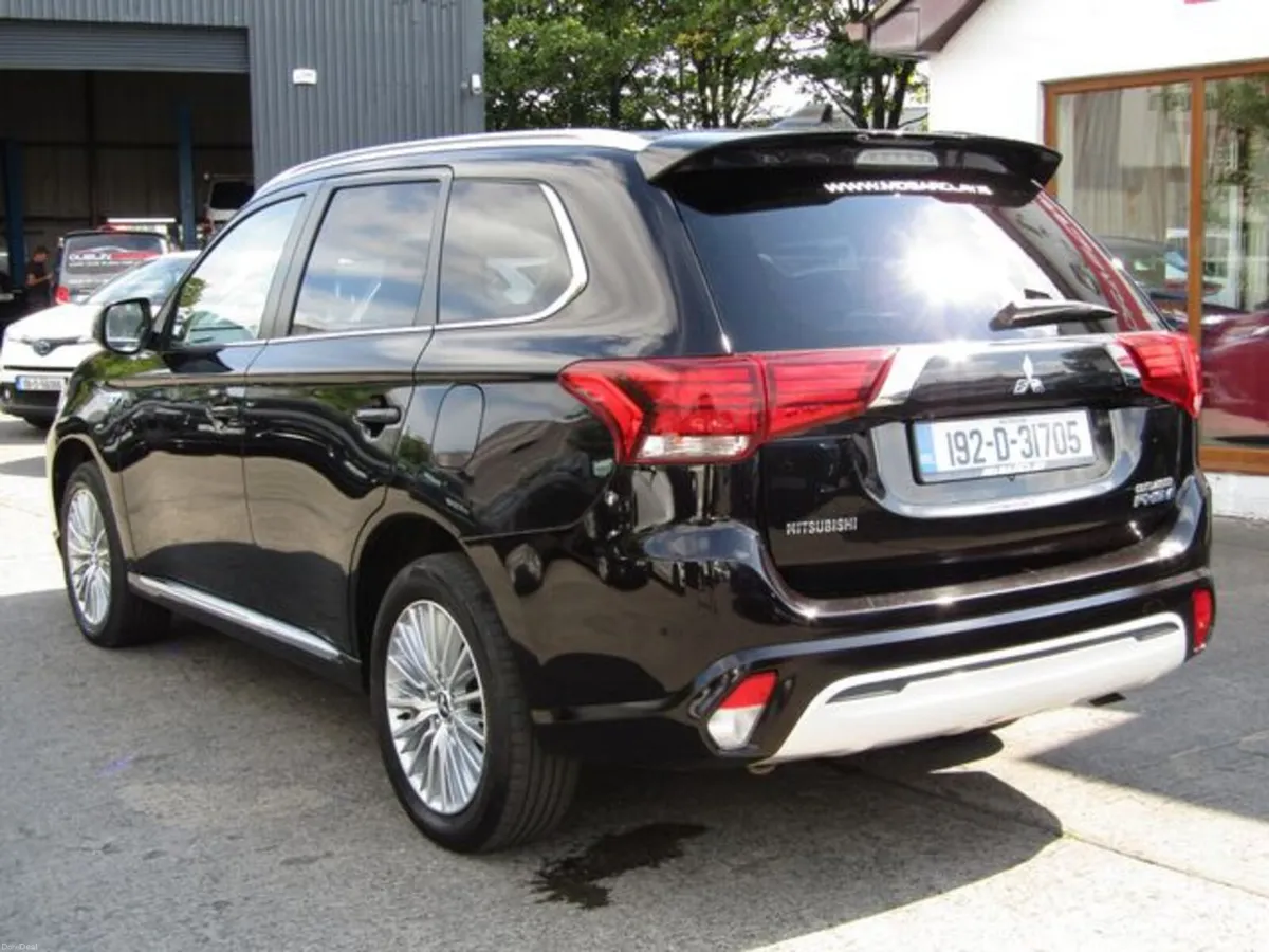 Mitsubishi Outlander PHEV JURO - Image 6